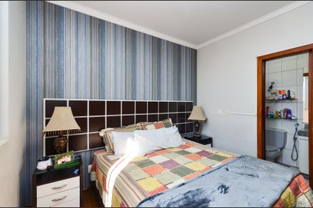 Apartamento à venda com 165m², 3 quartos e 2 vagas Apartamento à venda com 165m², 3 quartos e 2 vagasSuíte