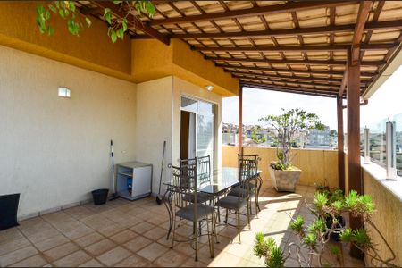 Apartamento à venda com 165m², 3 quartos e 2 vagas Apartamento à venda com 165m², 3 quartos e 2 vagasÁrea externa