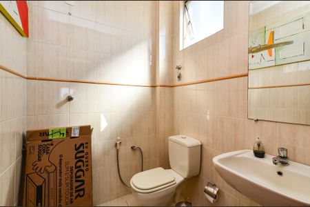 Apartamento à venda com 165m², 3 quartos e 2 vagas Apartamento à venda com 165m², 3 quartos e 2 vagasBanheiro de Serviço