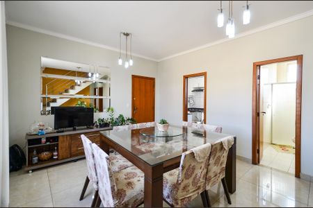 Apartamento à venda com 165m², 3 quartos e 2 vagas Apartamento à venda com 165m², 3 quartos e 2 vagasSala