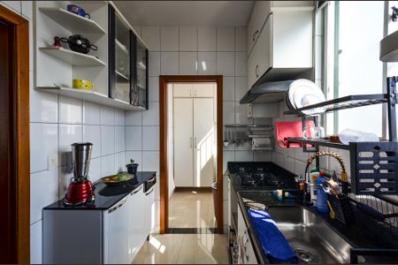 Apartamento à venda com 165m², 3 quartos e 2 vagas Apartamento à venda com 165m², 3 quartos e 2 vagasCozinha