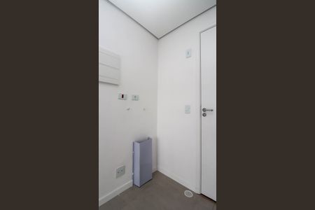 Sala/Cozinha de apartamento para alugar com 1 quarto, 27m² em Vila Sonia, São Paulo
