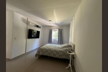 Casa de condomínio para alugar com 200m², 4 quartos e 3 vagasQuarto 3