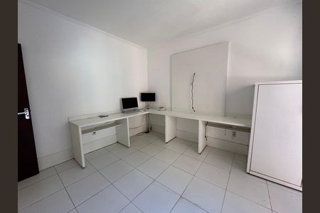 Casa de condomínio para alugar com 200m², 4 quartos e 3 vagasQuarto 4