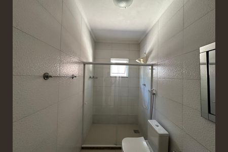 Casa de condomínio para alugar com 200m², 4 quartos e 3 vagasBanheiro 