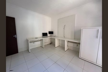 Casa de condomínio para alugar com 200m², 4 quartos e 3 vagasQuarto 4
