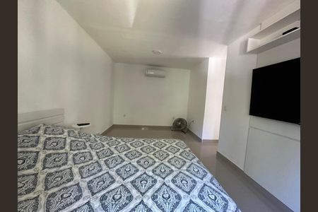 Casa de condomínio para alugar com 200m², 4 quartos e 3 vagasQuarto 3