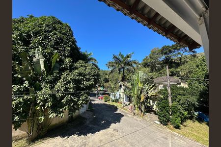 Casa de condomínio para alugar com 200m², 4 quartos e 3 vagasVista 