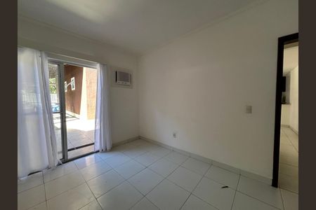 Casa de condomínio para alugar com 200m², 4 quartos e 3 vagasQuarto 4