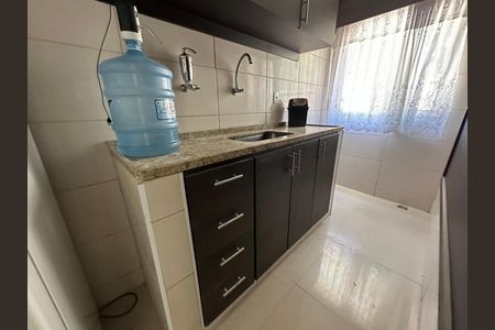 Casa de condomínio para alugar com 200m², 4 quartos e 3 vagasCozinha