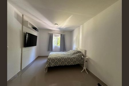 Casa de condomínio para alugar com 200m², 4 quartos e 3 vagasQuarto 3