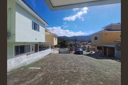 Casa de condomínio à venda com 76m², 2 quartos e 1 vaga