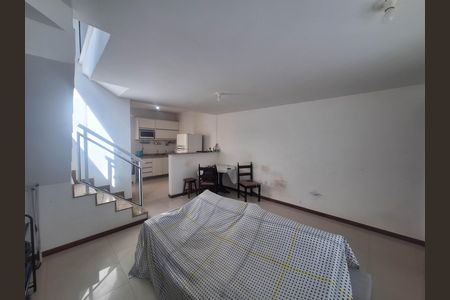 Casa de condomínio à venda com 76m², 2 quartos e 1 vaga