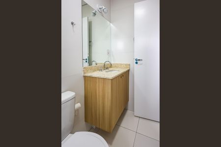 Apartamento à venda com 150m², 3 quartos e 2 vagas Apartamento à venda com 150m², 3 quartos e 2 vagasBanheiro da Suíte 1