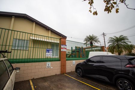 Casa de condomínio para alugar com 75m², 3 quartos e 2 vagas Casa de condomínio para alugar com 75m², 3 quartos e 2 vagasFachada