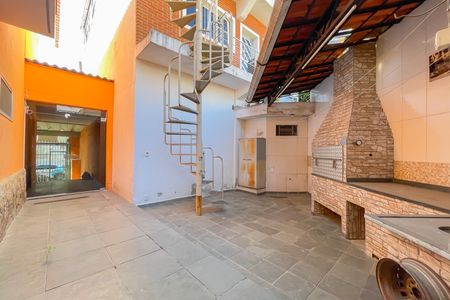Área comum - Churrasqueira de casa para alugar com 3 quartos, 173m² em Km 18, Osasco