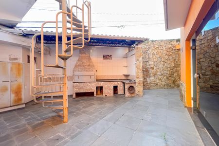 Área comum - Churrasqueira de casa para alugar com 3 quartos, 173m² em Km 18, Osasco