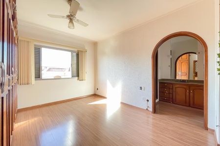Suíte 1 de casa para alugar com 3 quartos, 173m² em Km 18, Osasco
