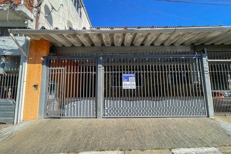Fachada de casa para alugar com 3 quartos, 173m² em Km 18, Osasco
