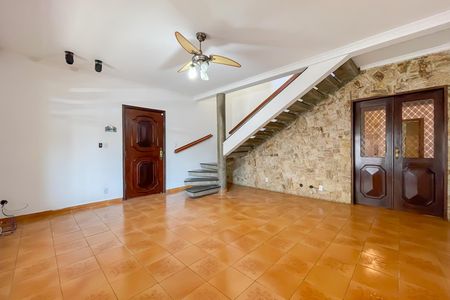 Sala de casa para alugar com 3 quartos, 173m² em Km 18, Osasco