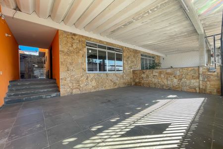 Garagem de casa para alugar com 3 quartos, 173m² em Km 18, Osasco