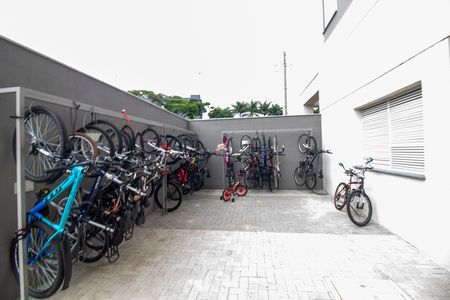 Apartamento para alugar com 25m², 1 quarto e sem vaga Apartamento para alugar com 25m², 1 quarto e sem vagaÁrea comum - Bicicletario