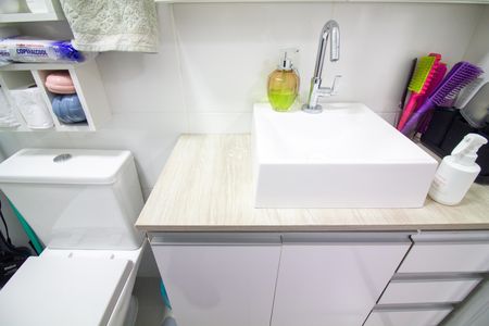 Banheiro de apartamento para alugar com 1 quarto, 25m² em Santo Amaro, São Paulo