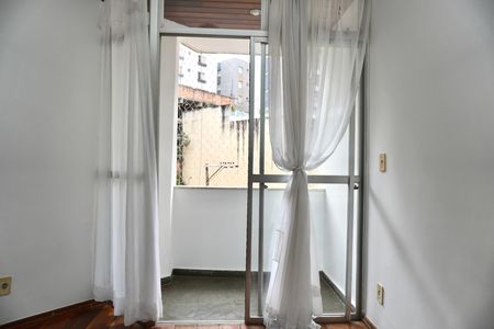 Varanda da sala de apartamento à venda com 2 quartos, 85m² em Santo Antônio, Belo Horizonte