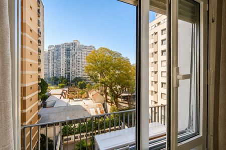 Apartamento à venda com 47m², 1 quarto e 1 vagaDormitório - Janela Antirruído