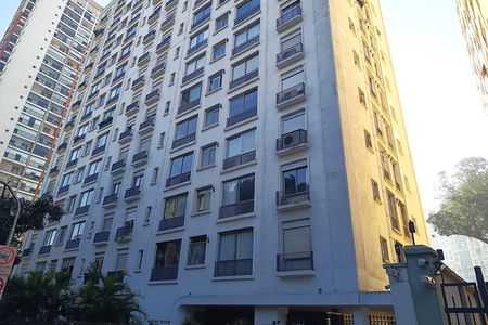 Apartamento à venda com 47m², 1 quarto e 1 vagaFachada