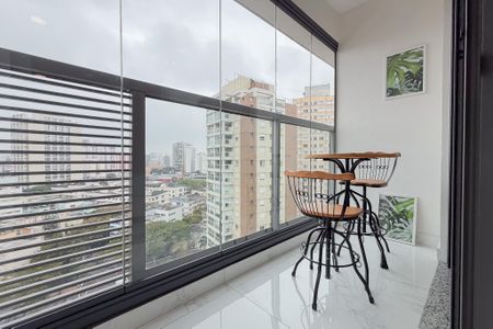 Studio para alugar com 28m², 1 quarto e sem vaga Studio para alugar com 28m², 1 quarto e sem vagaVaranda
