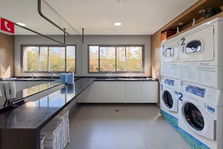 Studio para alugar com 28m², 1 quarto e sem vaga Studio para alugar com 28m², 1 quarto e sem vagaLavanderia