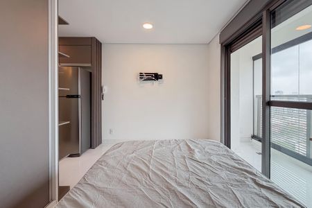 Studio para alugar com 28m², 1 quarto e sem vaga Studio para alugar com 28m², 1 quarto e sem vagaStudio