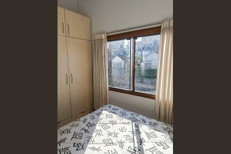 Quarto de casa de condomínio para alugar com 2 quartos, 61m² em Jardim do Salso, Porto Alegre