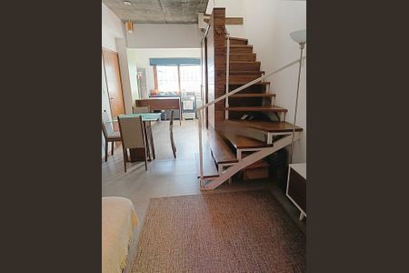 Corredor de casa de condomínio para alugar com 2 quartos, 61m² em Jardim do Salso, Porto Alegre