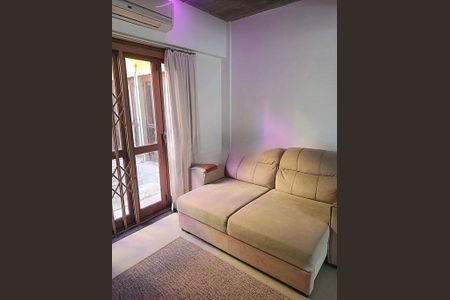 Sala de casa de condomínio para alugar com 2 quartos, 61m² em Jardim do Salso, Porto Alegre