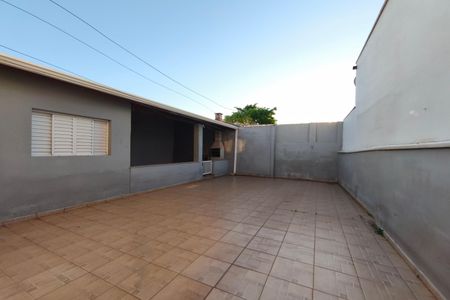 Quintal de casa à venda com 3 quartos, 300m² em Jardim Nova Europa, Campinas
