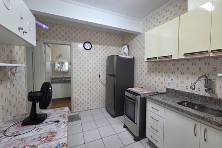 Cozinha de kitnet/studio para alugar com 1 quarto, 50m² em Guilhermina, Praia Grande
