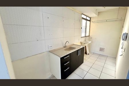 Cozinha de apartamento para alugar com 2 quartos, 42m² em Vila Nova Bonsucesso, Guarulhos