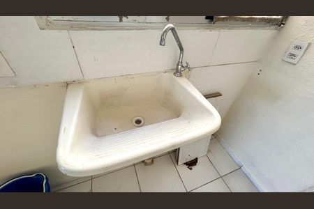 Cozinha/Área de serviço de apartamento para alugar com 2 quartos, 42m² em Vila Nova Bonsucesso, Guarulhos