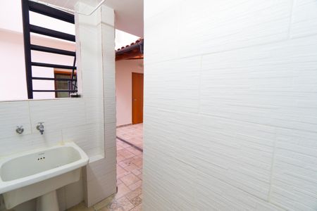 Lavanderia de casa de condomínio para alugar com 2 quartos, 115m² em Vila Paulista, São Paulo