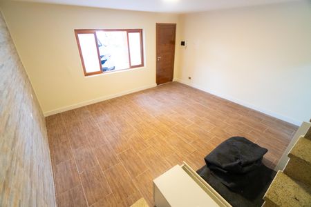 Sala de casa de condomínio para alugar com 2 quartos, 115m² em Vila Paulista, São Paulo