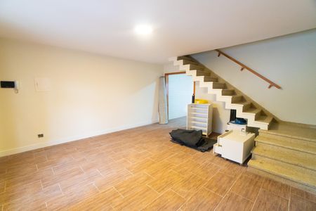 Sala de casa de condomínio à venda com 2 quartos, 115m² em Vila Paulista, São Paulo