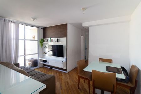 Sala de apartamento à venda com 2 quartos, 52m² em Vila Cunha Bueno, São Paulo