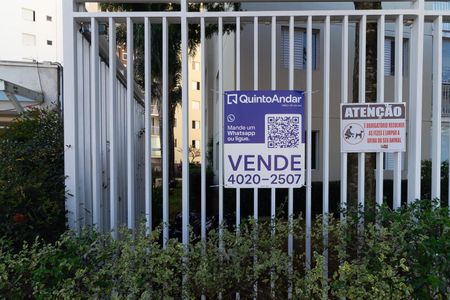 Apartamento à venda com 52m², 2 quartos e 1 vaga Apartamento à venda com 52m², 2 quartos e 1 vagaPlaca