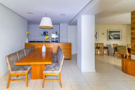 Apartamento à venda com 52m², 2 quartos e 1 vaga Apartamento à venda com 52m², 2 quartos e 1 vagaÁrea comum - Salão de festas