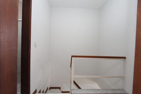 Casa para alugar com 120m², 3 quartos e 1 vagaEscada