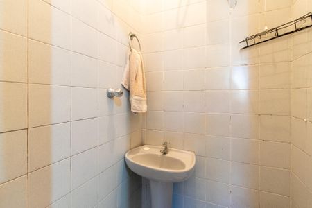 Banheiro de casa para alugar com 1 quarto, 15m² em Jabaquara, São Paulo