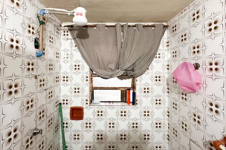 Casa à venda com 50m², 2 quartos e 2 vagasBanheiro Social - Casa 1