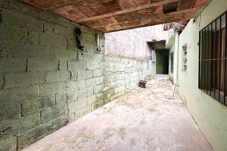 Casa à venda com 50m², 2 quartos e 2 vagasQuintal